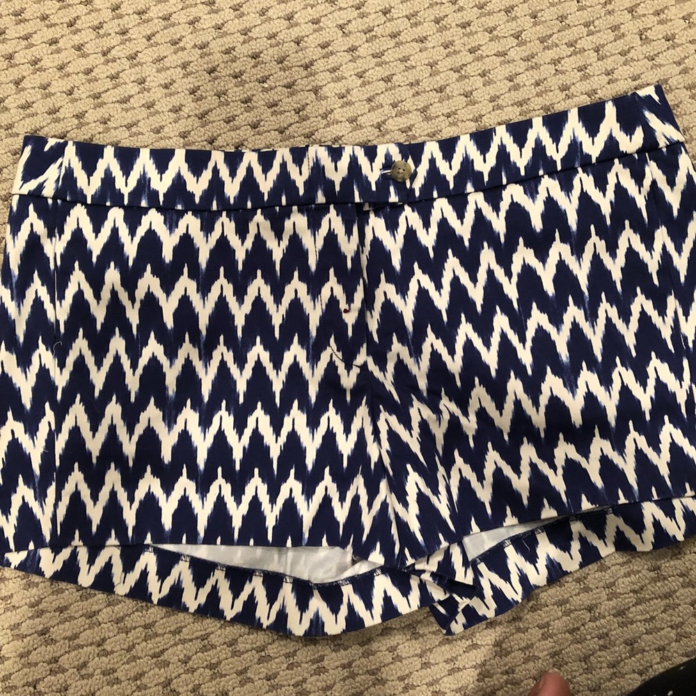 NWT!!! Navy/white Jcrew Factory chino shorts.